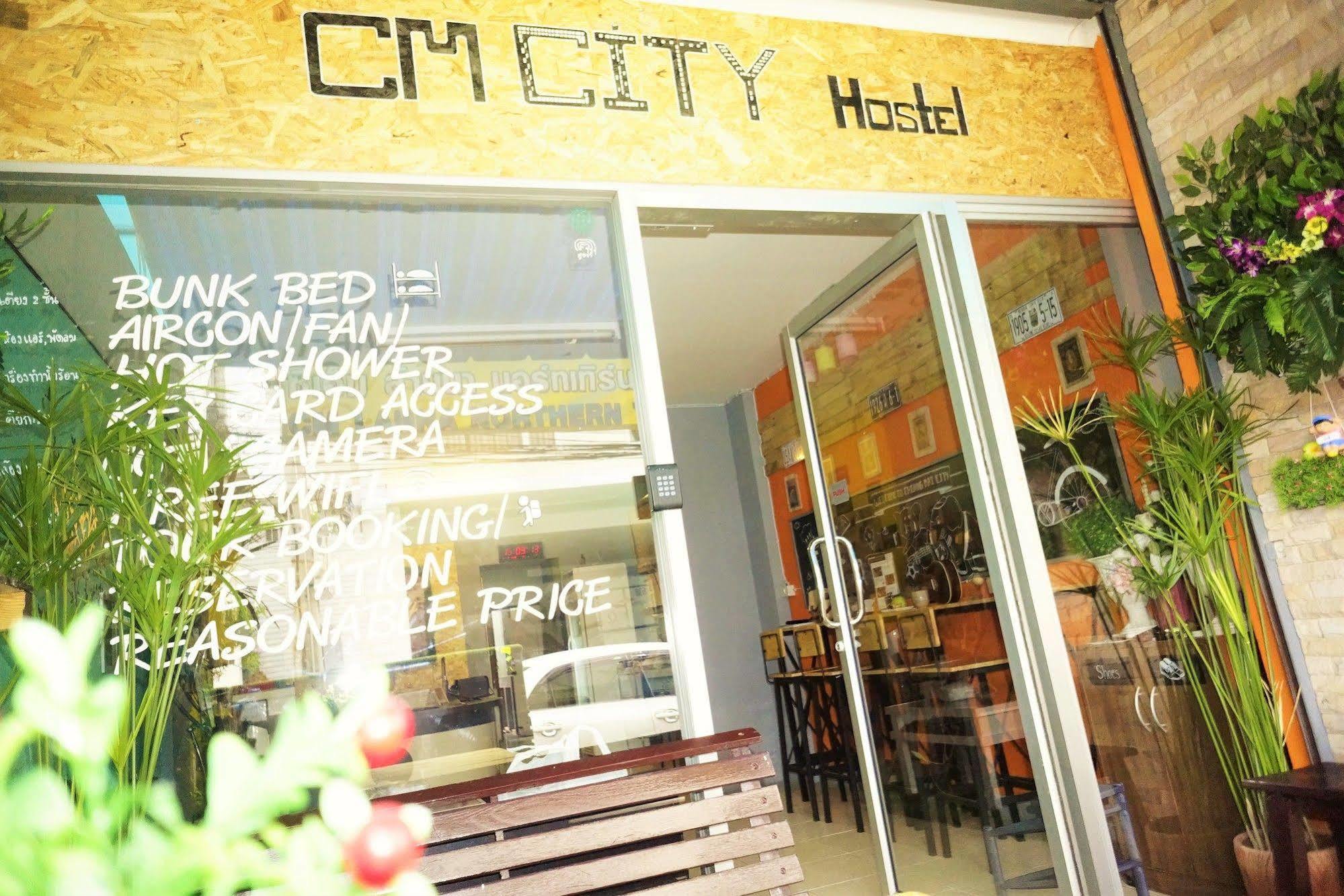 Cm City Hostel Chiang Mai Exteriör bild